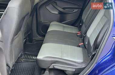Внедорожник / Кроссовер Ford Escape 2015 в 