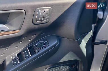 Внедорожник / Кроссовер Ford Escape 2020 в 