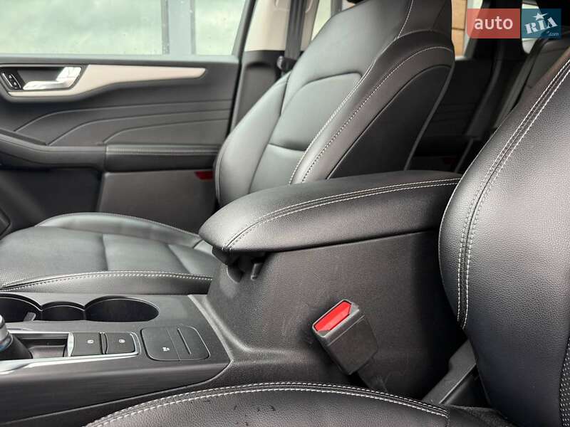Внедорожник / Кроссовер Ford Escape 2021 в Ровно