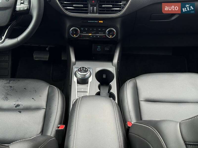 Внедорожник / Кроссовер Ford Escape 2021 в Ровно