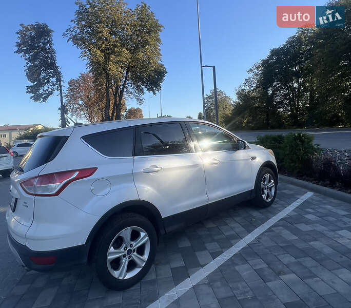 Внедорожник / Кроссовер Ford Escape 2015 в Виннице