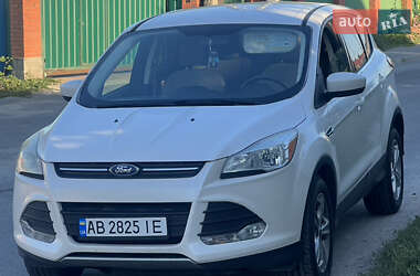 Позашляховик / Кросовер Ford Escape 2015 в 