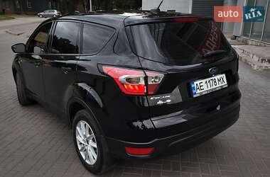Внедорожник / Кроссовер Ford Escape 2017 в 