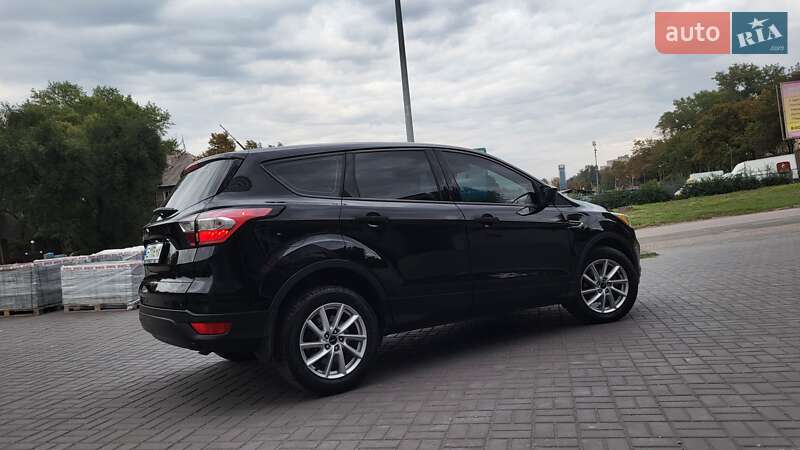 Внедорожник / Кроссовер Ford Escape 2017 в Каменском