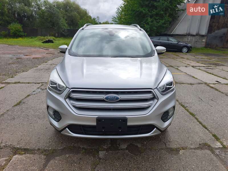 Внедорожник / Кроссовер Ford Escape 2017 в Стрые