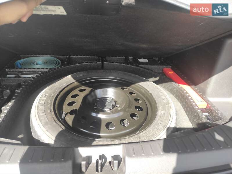 Внедорожник / Кроссовер Ford Escape 2017 в Луцке