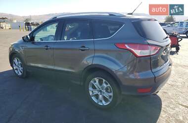 Внедорожник / Кроссовер Ford Escape 2015 в 