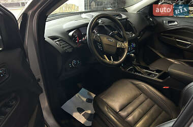 Внедорожник / Кроссовер Ford Escape 2017 в 