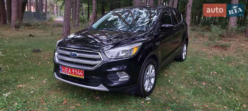 Позашляховик / Кросовер Ford Escape 2017 в Дубні