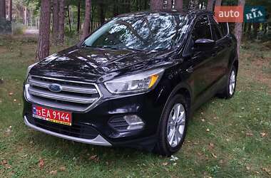 Позашляховик / Кросовер Ford Escape 2017 в 