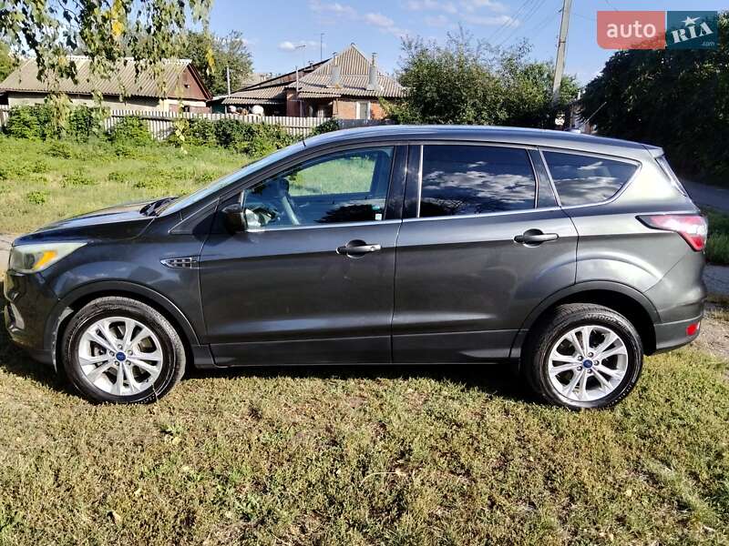 Позашляховик / Кросовер Ford Escape 2016 в Харкові