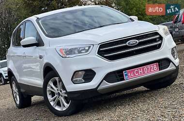 Внедорожник / Кроссовер Ford Escape 2017 в 