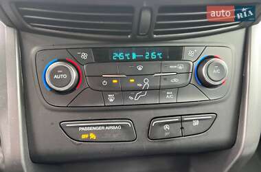 Внедорожник / Кроссовер Ford Escape 2017 в 