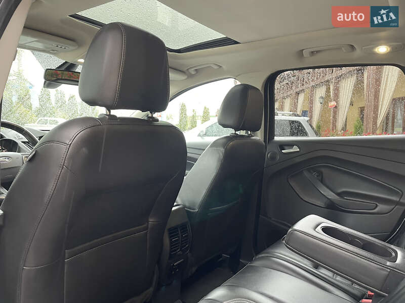 Внедорожник / Кроссовер Ford Escape 2017 в Ивано-Франковске
