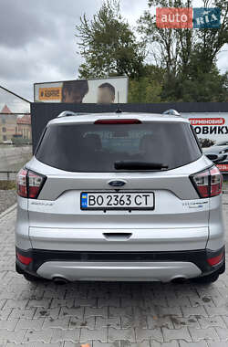 Внедорожник / Кроссовер Ford Escape 2017 в 