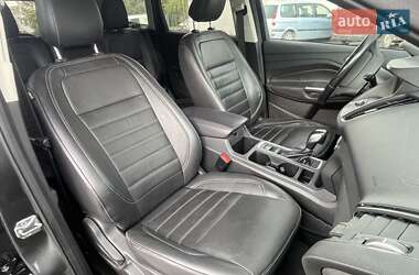 Внедорожник / Кроссовер Ford Escape 2018 в 