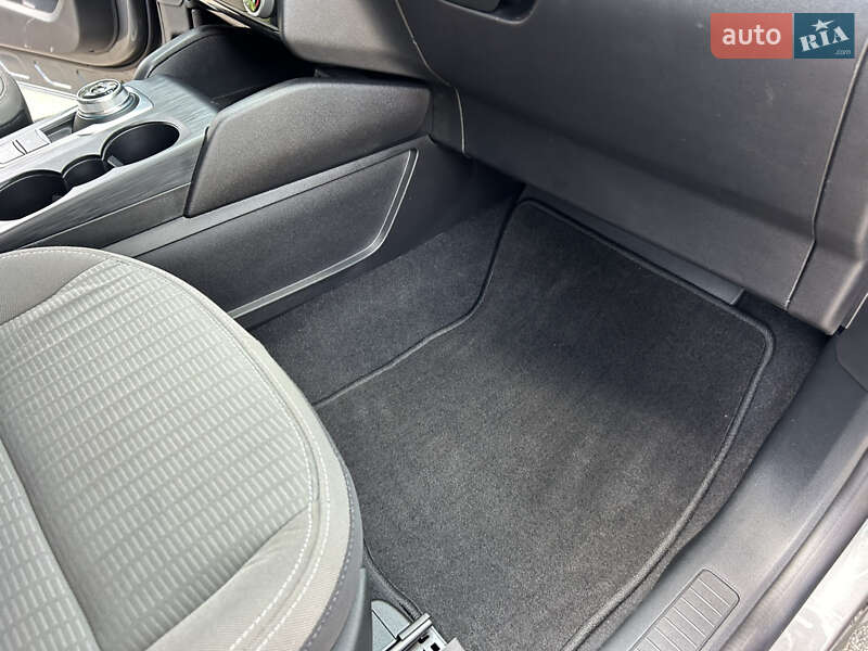 Внедорожник / Кроссовер Ford Escape 2022 в Киеве