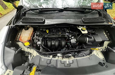 Внедорожник / Кроссовер Ford Escape 2014 в 