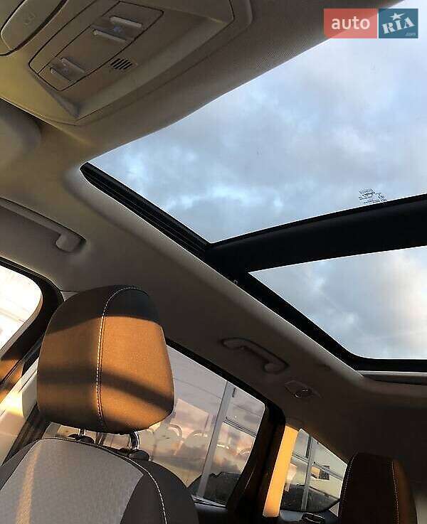 Внедорожник / Кроссовер Ford Escape 2017 в Львове