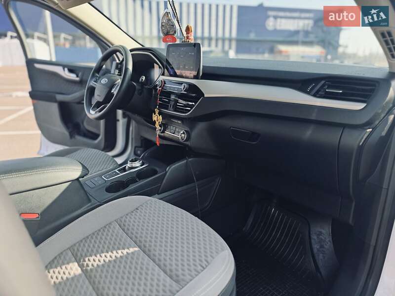 Внедорожник / Кроссовер Ford Escape 2020 в Дубно