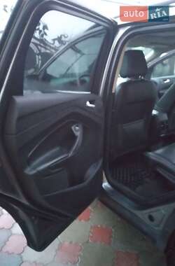 Позашляховик / Кросовер Ford Escape 2014 в 