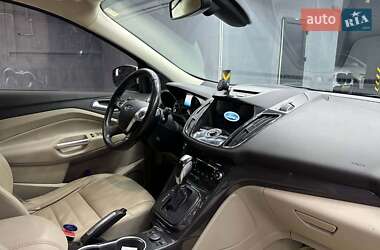 Внедорожник / Кроссовер Ford Escape 2015 в 