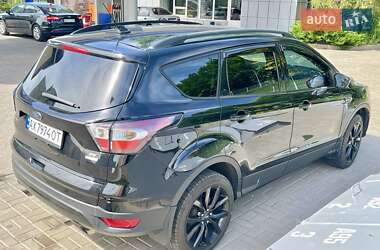 Внедорожник / Кроссовер Ford Escape 2018 в 