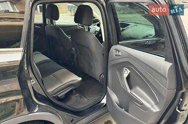 Позашляховик / Кросовер Ford Escape 2014 в 