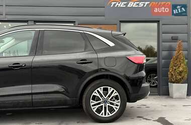 Внедорожник / Кроссовер Ford Escape 2022 в 