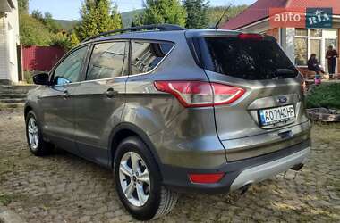 Внедорожник / Кроссовер Ford Escape 2014 в 