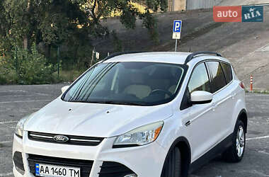 Внедорожник / Кроссовер Ford Escape 2015 в 