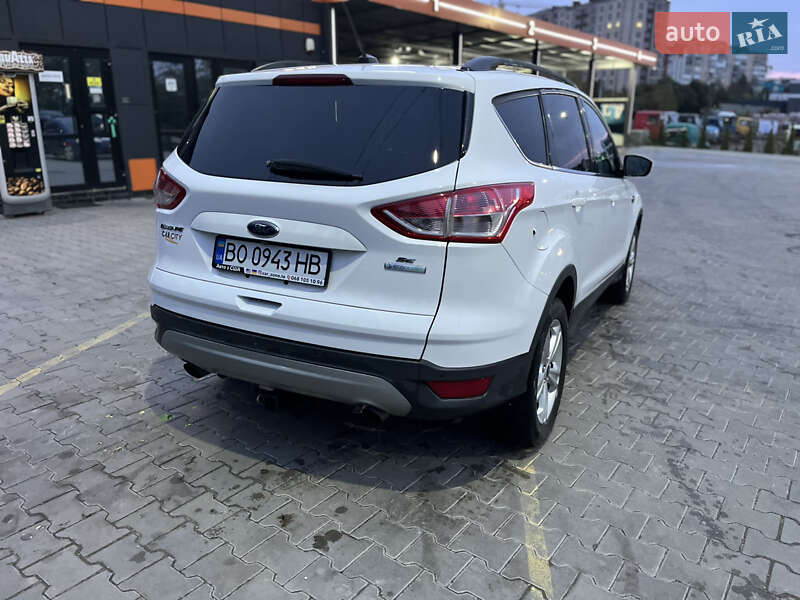 Внедорожник / Кроссовер Ford Escape 2016 в Тернополе