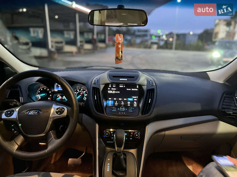 Внедорожник / Кроссовер Ford Escape 2016 в Тернополе