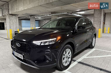 Внедорожник / Кроссовер Ford Escape 2024 в 