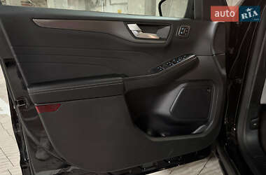 Внедорожник / Кроссовер Ford Escape 2024 в 