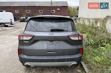 Позашляховик / Кросовер Ford Escape 2021 в 