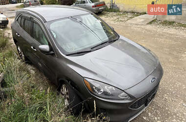 Позашляховик / Кросовер Ford Escape 2021 в 