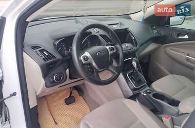 Внедорожник / Кроссовер Ford Escape 2013 в 