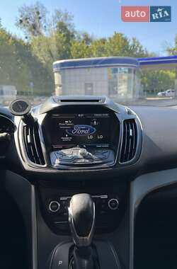Внедорожник / Кроссовер Ford Escape 2014 в 