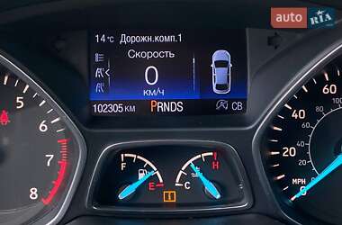 Внедорожник / Кроссовер Ford Escape 2016 в 