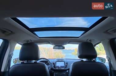 Внедорожник / Кроссовер Ford Escape 2016 в 