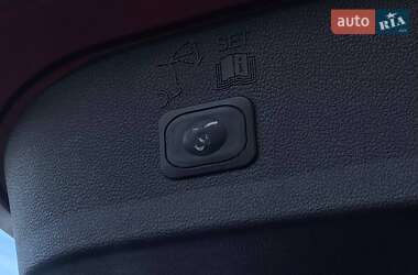Внедорожник / Кроссовер Ford Escape 2016 в 