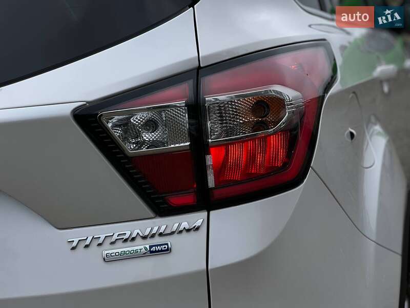 Внедорожник / Кроссовер Ford Escape 2018 в Стрые