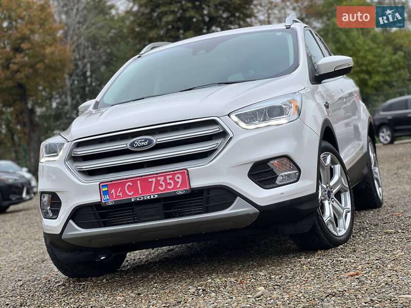 Внедорожник / Кроссовер Ford Escape 2018 в Стрые