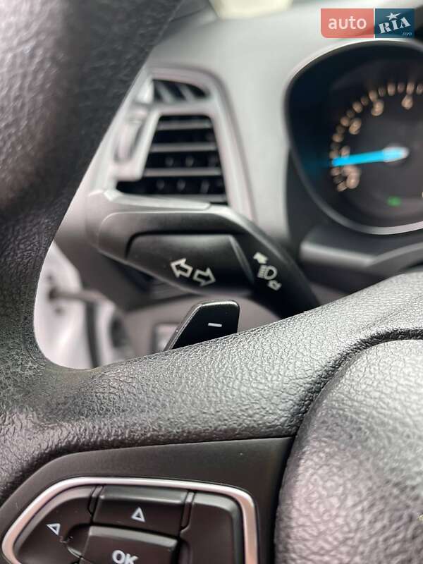 Внедорожник / Кроссовер Ford Escape 2017 в Львове