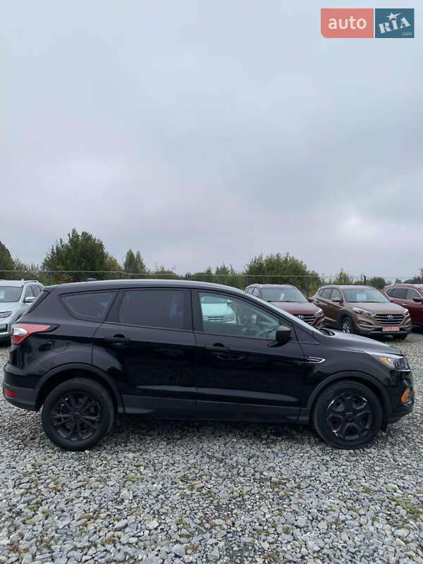 Внедорожник / Кроссовер Ford Escape 2017 в Львове
