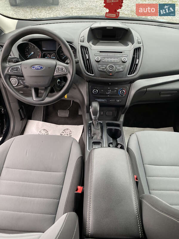 Внедорожник / Кроссовер Ford Escape 2017 в Львове