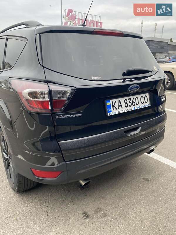 Внедорожник / Кроссовер Ford Escape 2016 в Киеве
