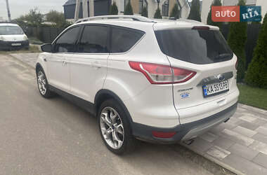 Внедорожник / Кроссовер Ford Escape 2015 в 