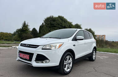 Внедорожник / Кроссовер Ford Escape 2015 в 